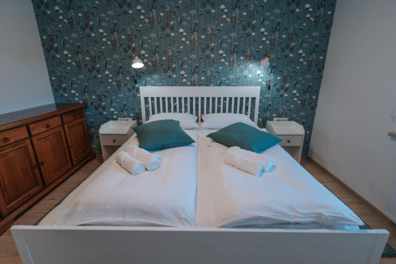 Apartma Lamberger Zirovnica Ngoại thất bức ảnh
