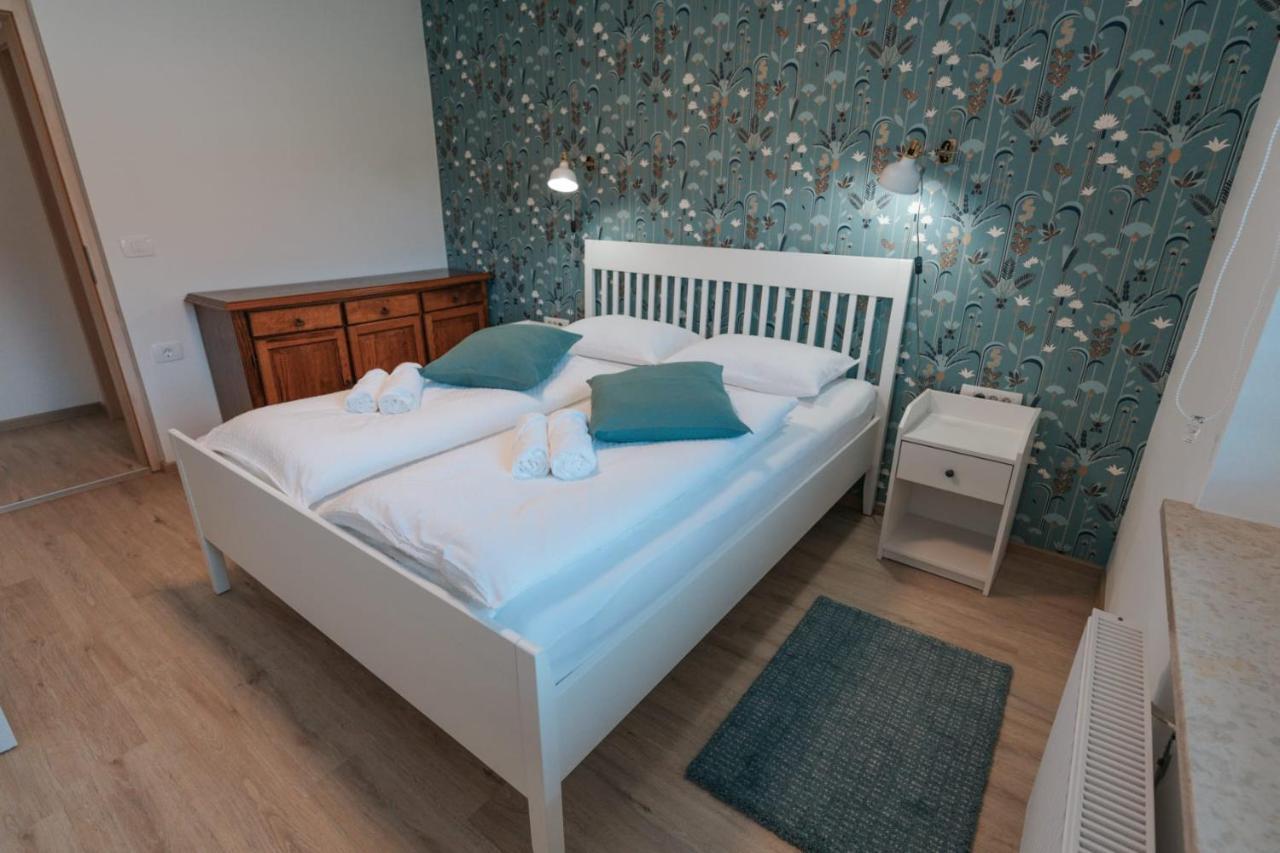 Apartma Lamberger Zirovnica Ngoại thất bức ảnh